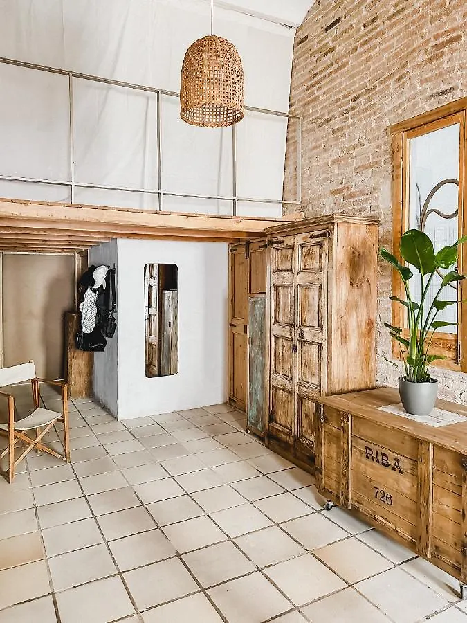 Habitacion Privada, Casa Compartida Con Pareja Private Room, Shared House With A Couple バルセロナ 0*,
