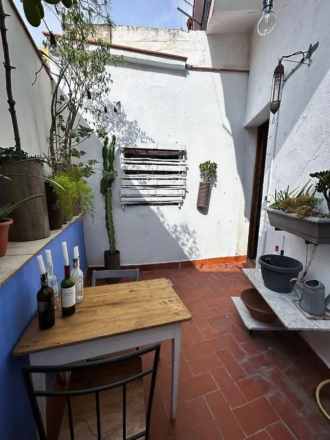 Habitacion Privada, Casa Compartida Con Pareja Private Room, Shared House With A Couple Barcelona Apartman