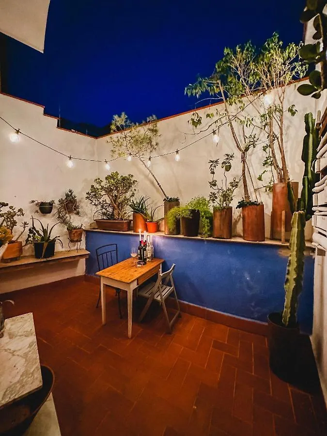 Habitacion Privada, Casa Compartida Con Pareja Private Room, Shared House With A Couple Barcelona Apartman