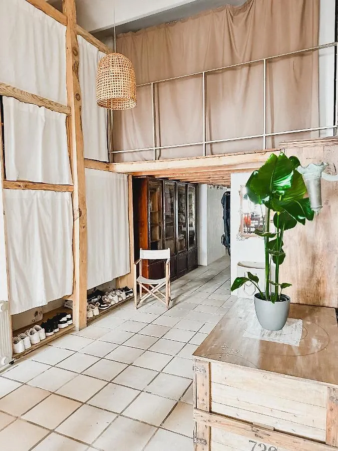 Habitacion Privada, Casa Compartida Con Pareja Private Room, Shared House With A Couple Barcelona Spain